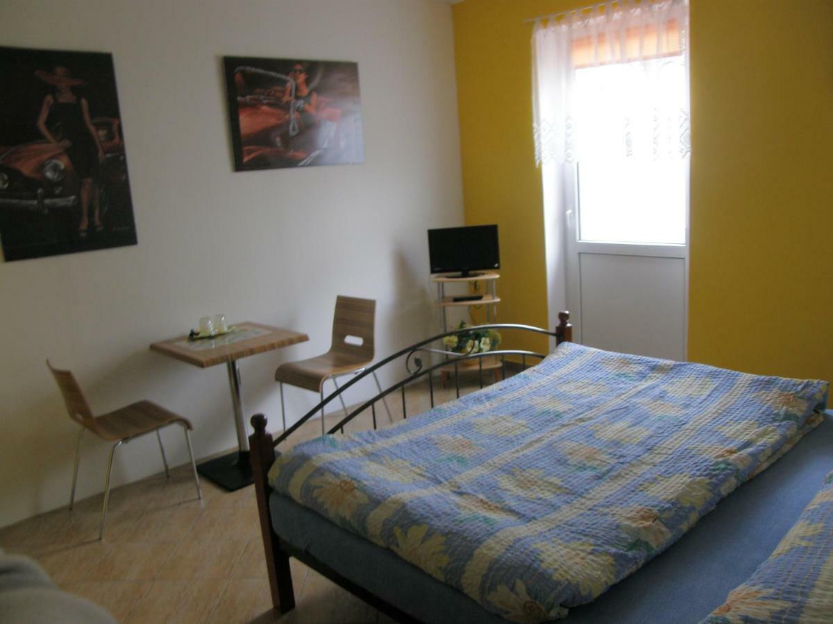 Penzion Cizku U Trebone Hotell Exteriör bild